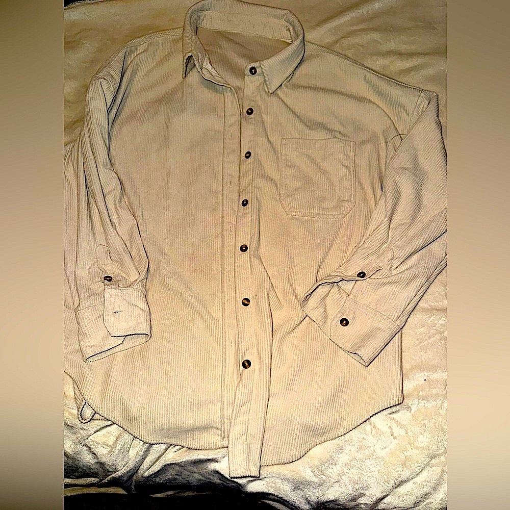 AMAZON LARGE TAN CORDUROY BUTTON UP